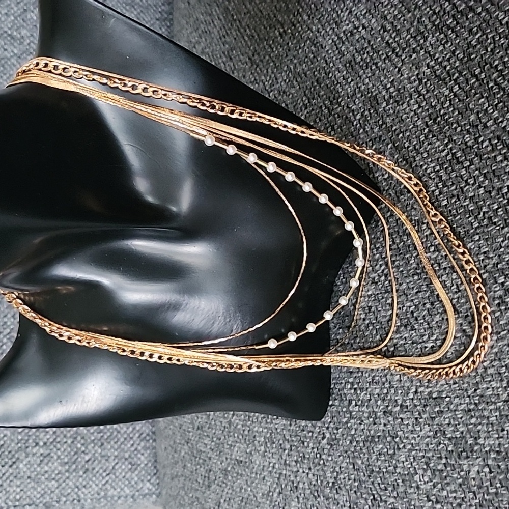 Layered gold necklace - Picture 1 of 3